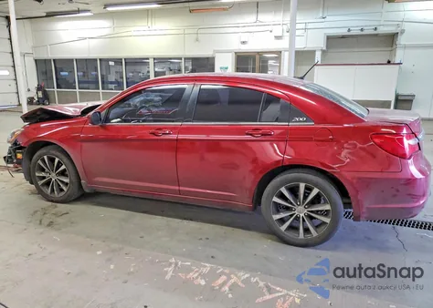 2013 Chrysler 200 Touring z USA, uszkodzony, nr VIN 1C3CCBBB9DN584006